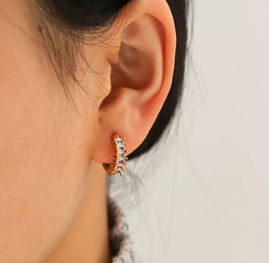 MORAA EARRING
