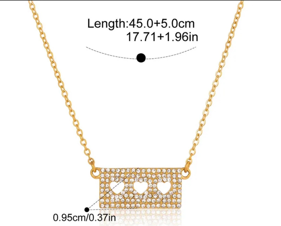 FIONA NECKLACE