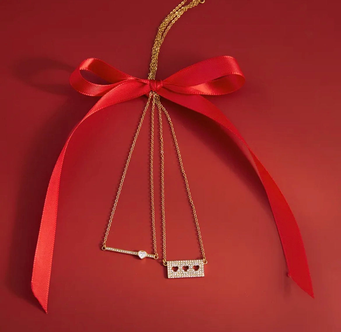 FIONA NECKLACE