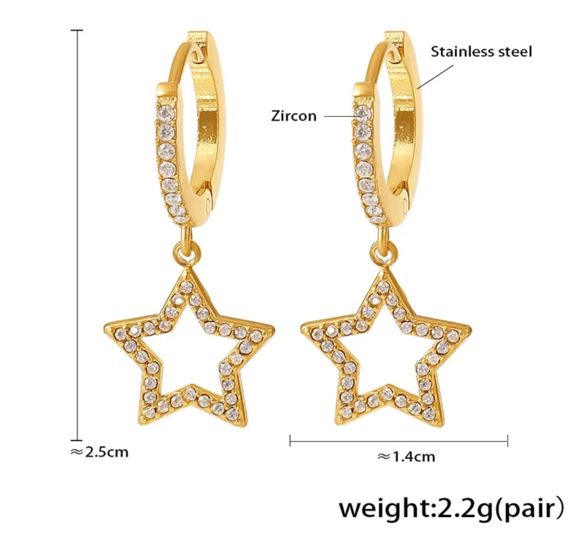 STAR EARRING