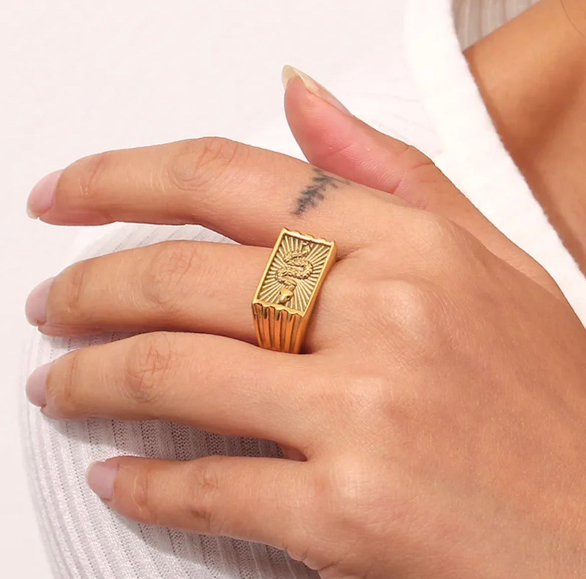 LIORA RING