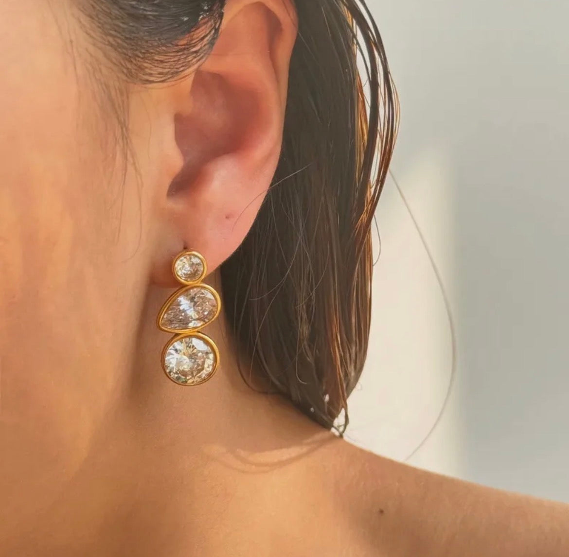 NESSA EARRING