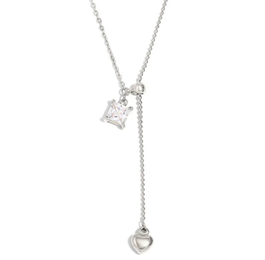 CORALIE NECKLACE