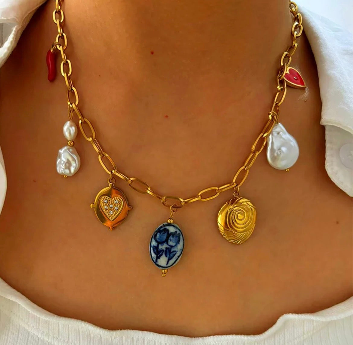 BELLE NECKLACE